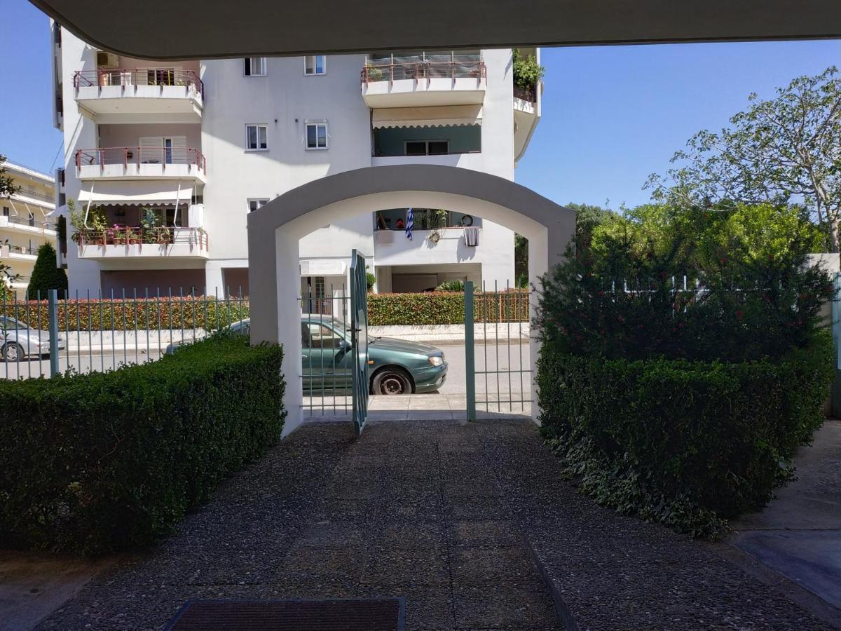 Thalia Apartment In Kalamata, 15' Walk From The City Center And The Beach Eksteriør bilde
