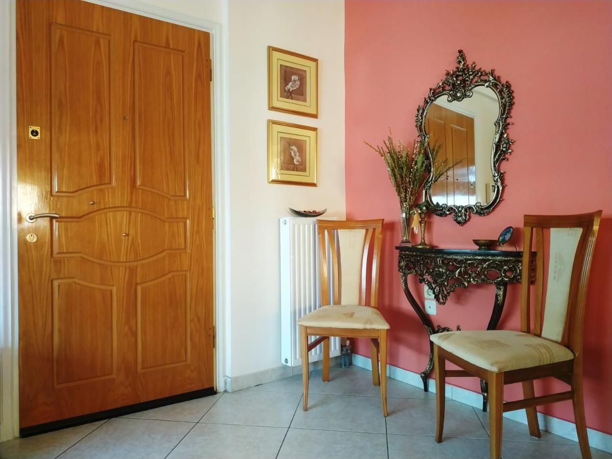 Thalia Apartment In Kalamata, 15' Walk From The City Center And The Beach Eksteriør bilde