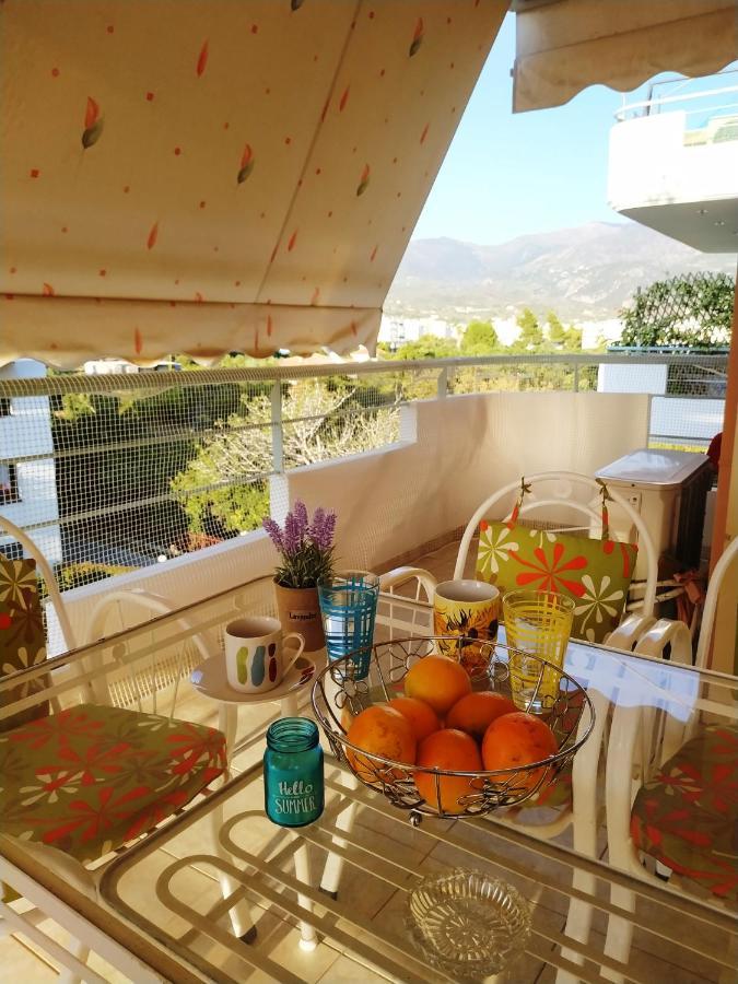 Thalia Apartment In Kalamata, 15' Walk From The City Center And The Beach Eksteriør bilde