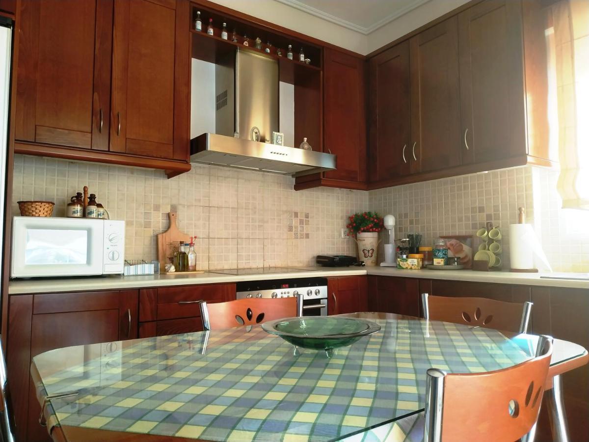 Thalia Apartment In Kalamata, 15' Walk From The City Center And The Beach Eksteriør bilde