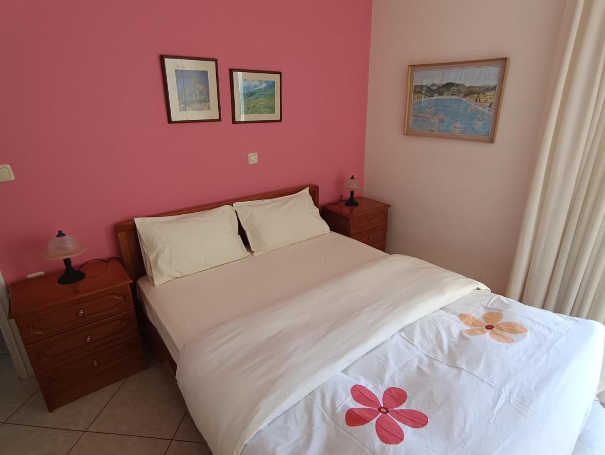 Thalia Apartment In Kalamata, 15' Walk From The City Center And The Beach Eksteriør bilde