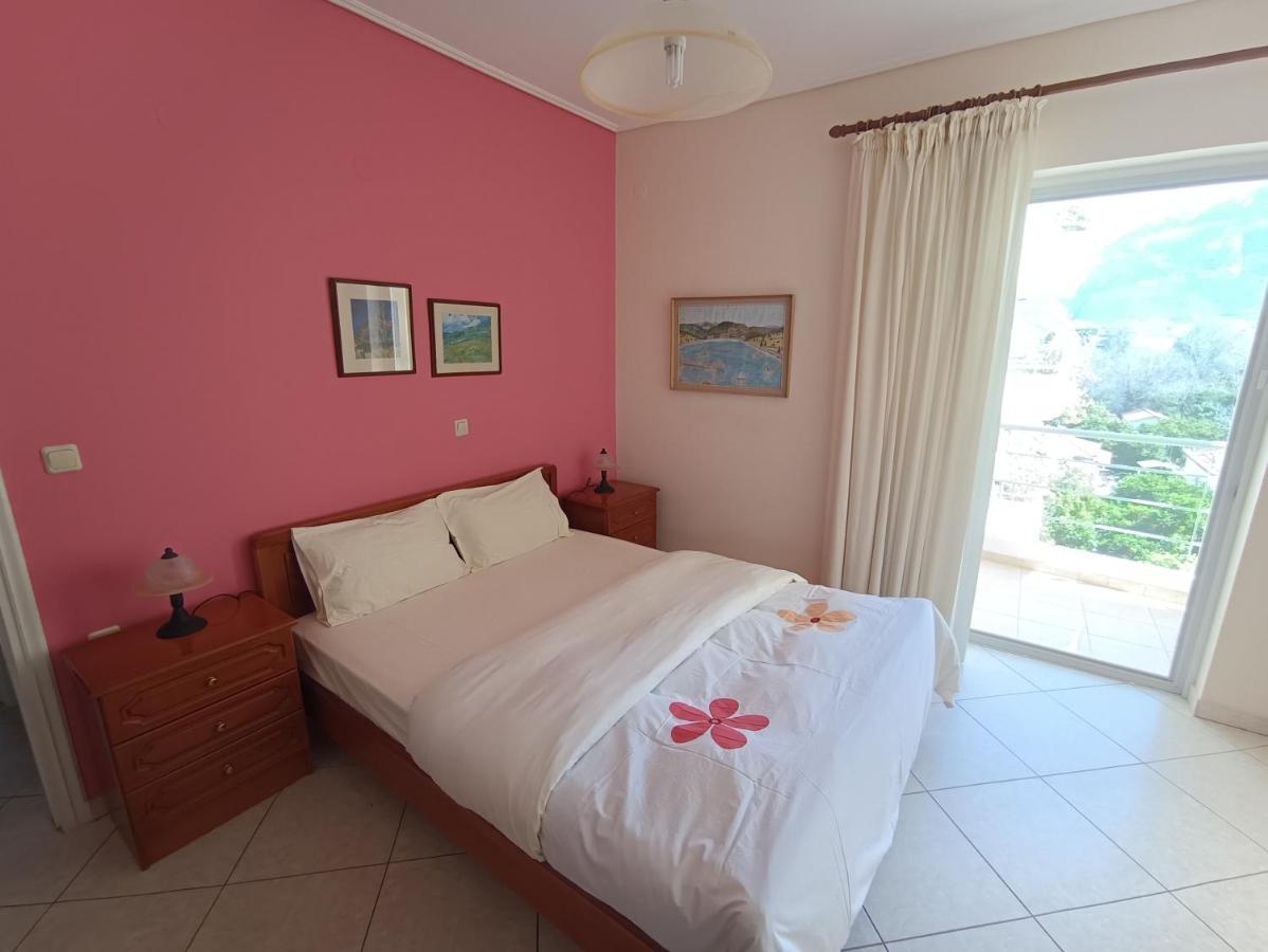 Thalia Apartment In Kalamata, 15' Walk From The City Center And The Beach Eksteriør bilde