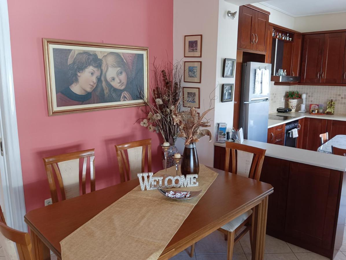 Thalia Apartment In Kalamata, 15' Walk From The City Center And The Beach Eksteriør bilde