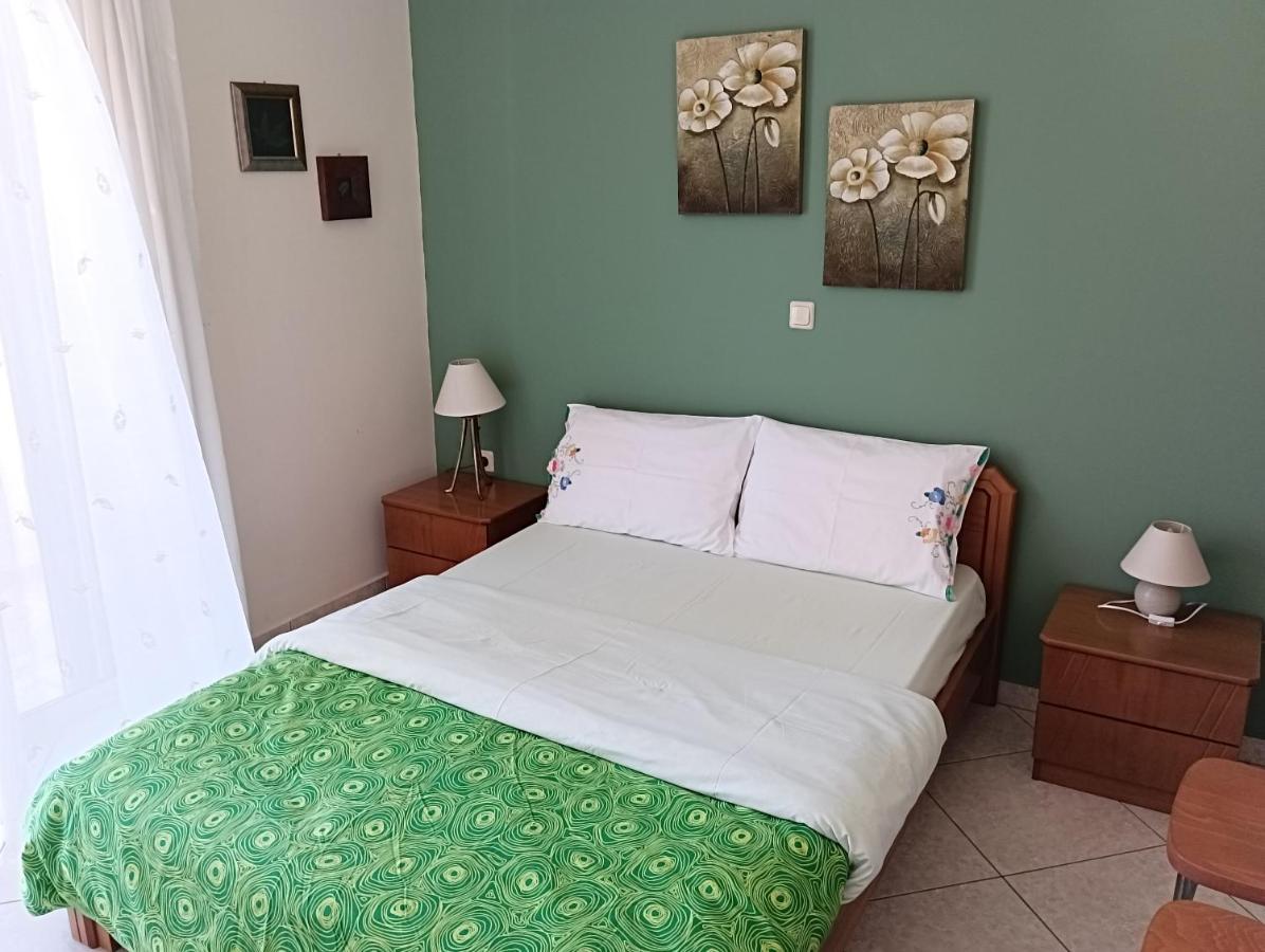 Thalia Apartment In Kalamata, 15' Walk From The City Center And The Beach Eksteriør bilde